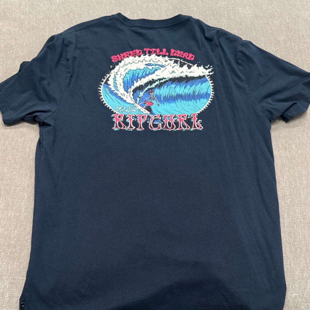 Rip Curl Navy Short-Sleeve Surf Graphic Tee with Blue Wave Art